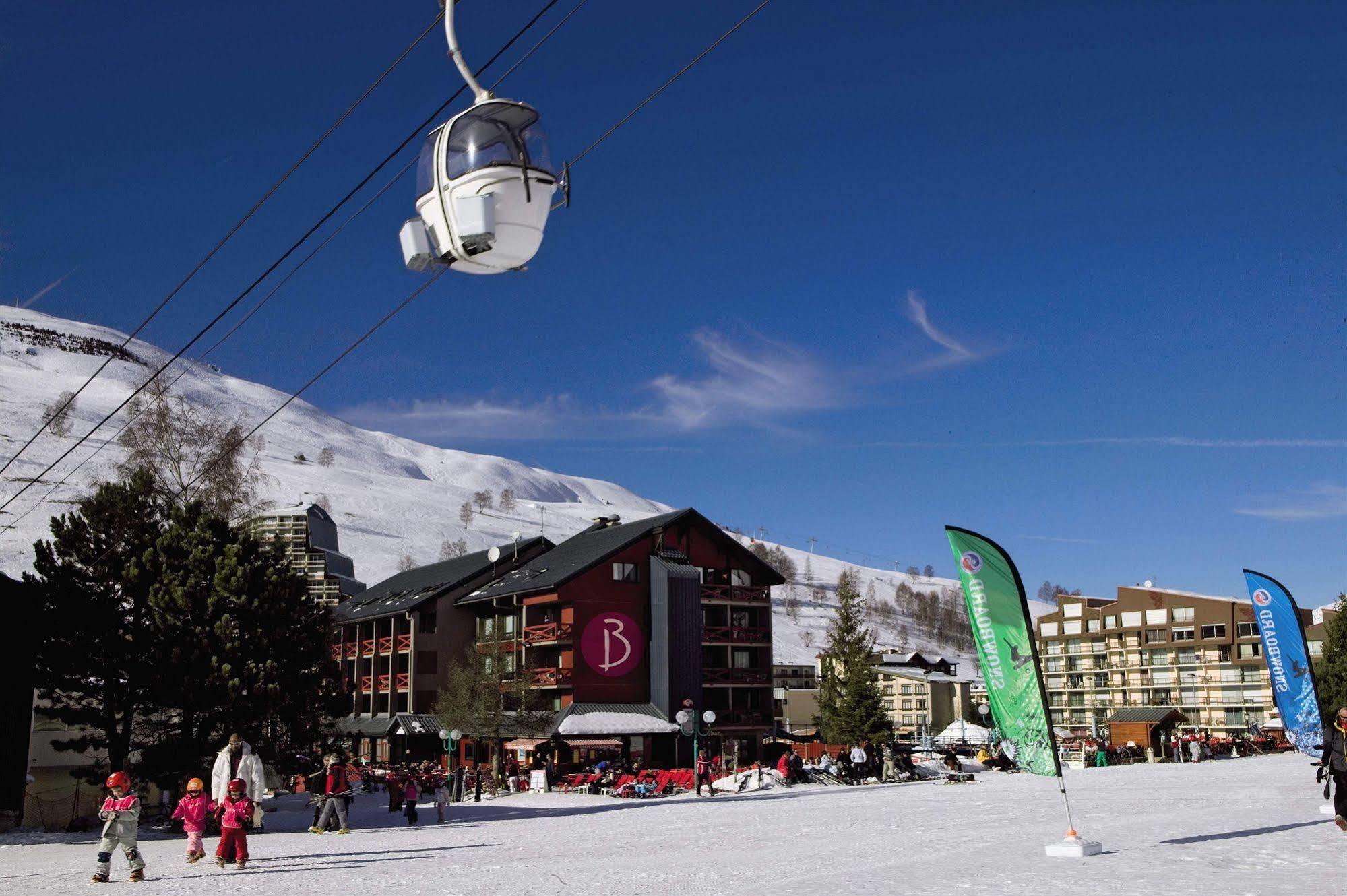 Hotel Les 2 Alpes L'Oree Des Pistes Les Deux Alpes Exterior photo